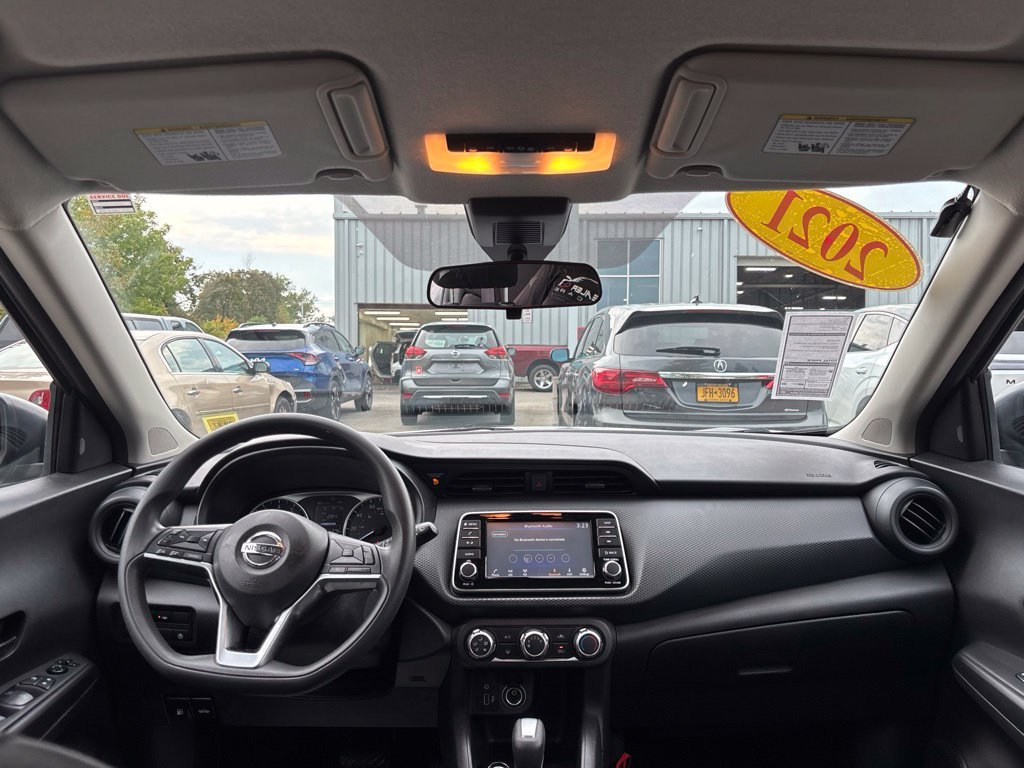 Used 2021 Gray Nissan S image 14