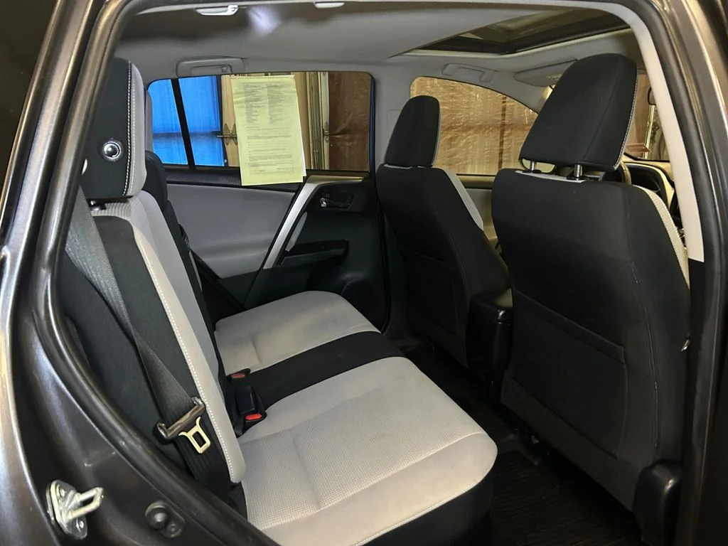Used 2018 Magnetic Gray Toyota XLE image 18