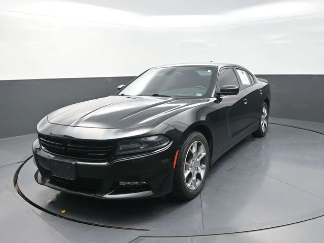 Used 2016 Black Dodge SXT image 5