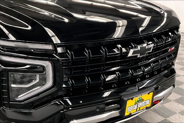Used 2025 Black Chevrolet Z71 image 35