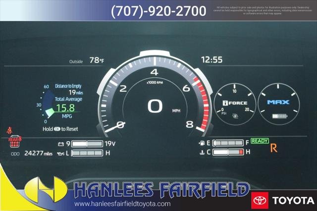 Certified Used 2024 WIND CHILL PEARL Toyota  image 32