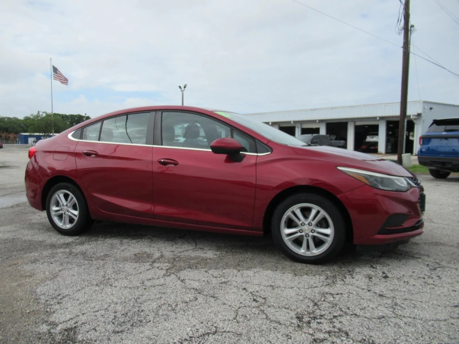 Used 2018 Chevrolet Cruze LT with VIN 1G1BE5SM8J7138250 for sale in Cocoa, FL