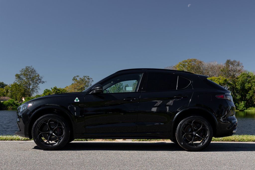 2024 Alfa Romeo Stelvio Quadrifoglio - Photo 6