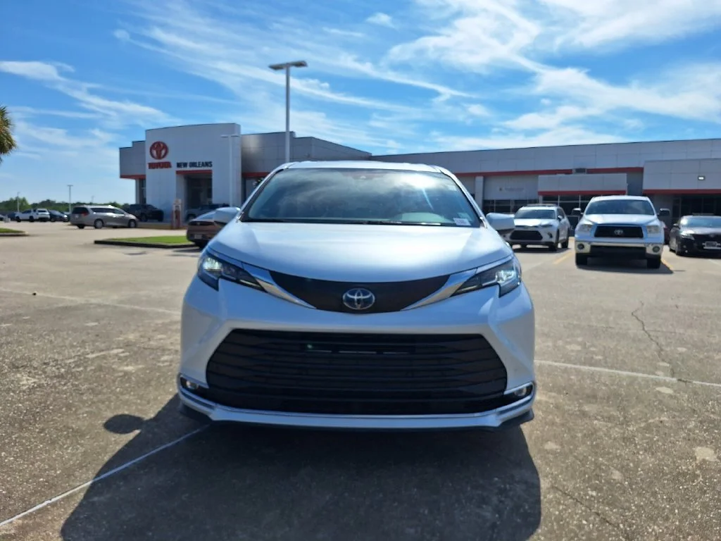 Used 2023 Beige Toyota XLE image 2