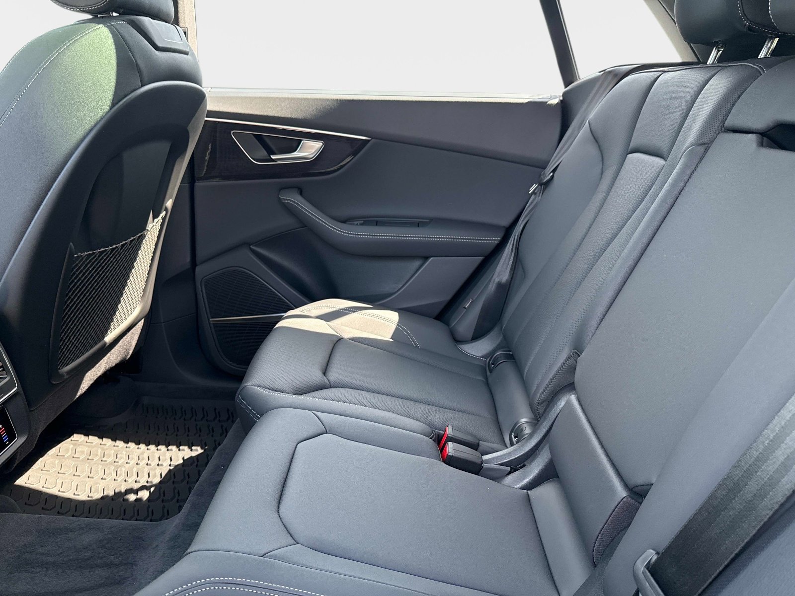 New 2026 Daytona Gray Pearl Effect Audi Premium Plus image 12