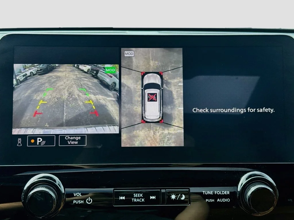 Certified Used 2024 White INFINITI Sensory image 15