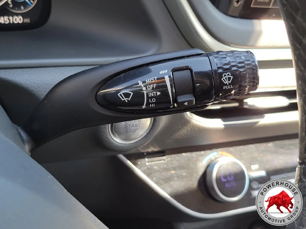 Used 2023 Black Hyundai SEL image 31