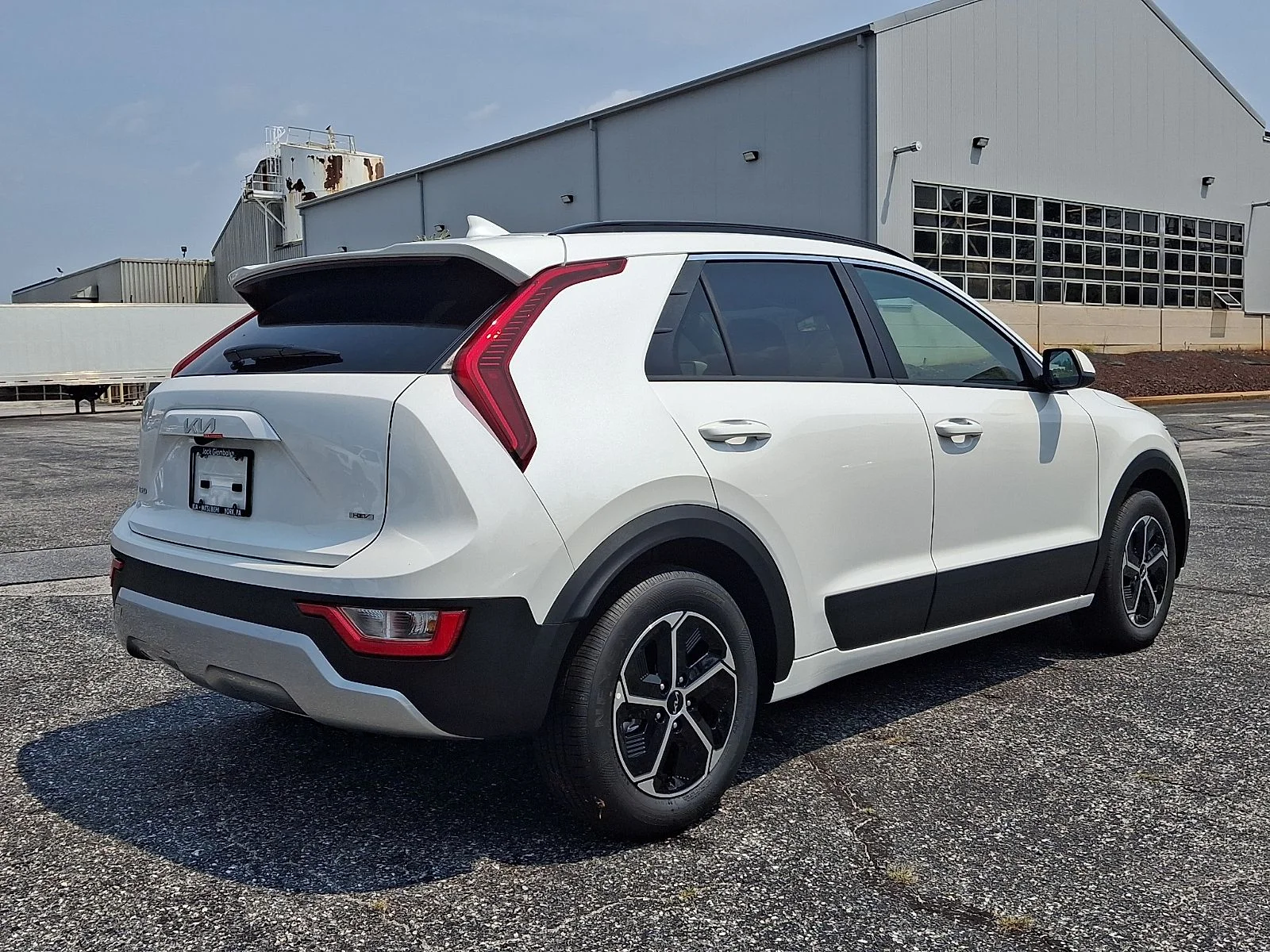 New 2026 White Kia LX image 7
