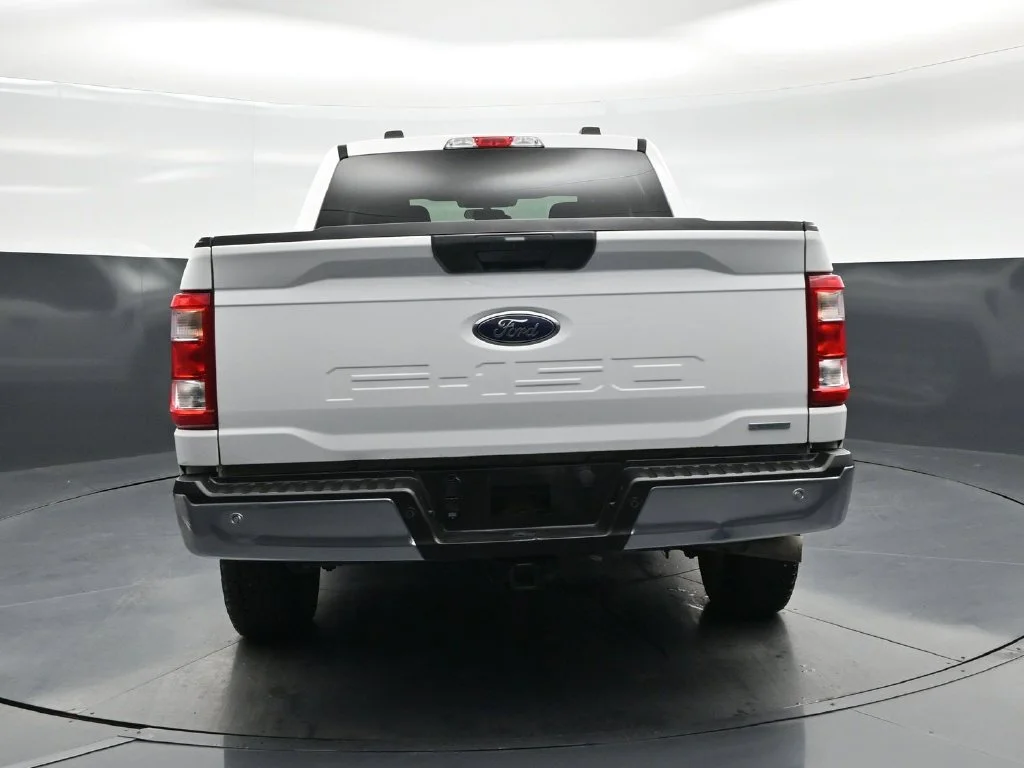 Used 2021 White Ford XL image 21