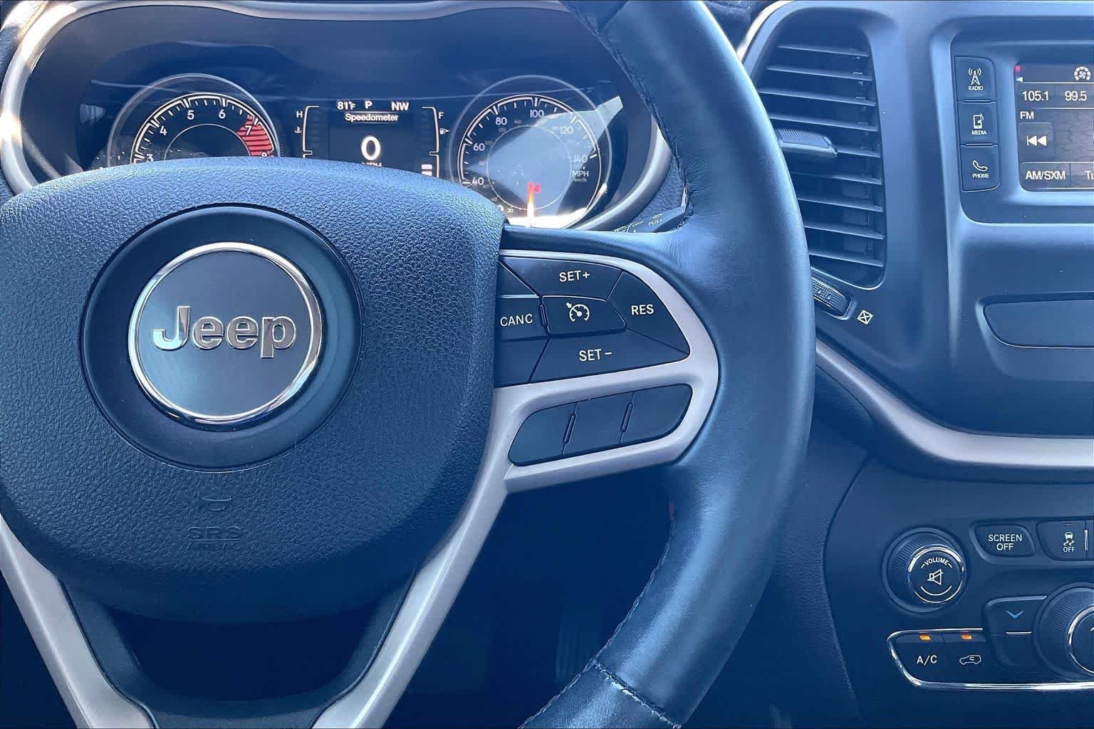 Used 2017 Bright White Clearcoat Jeep Altitude image 24