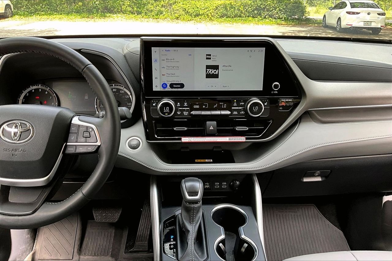 Certified Used 2025 Beige Toyota XLE image 9