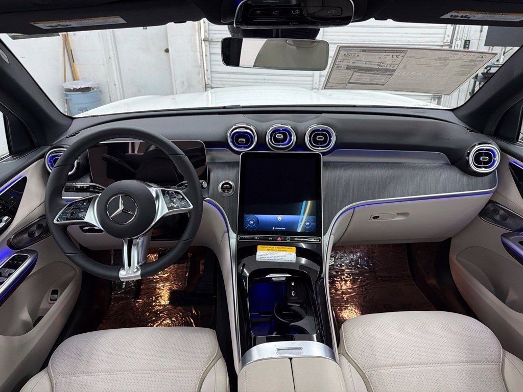 New 2027 Polar White Mercedes-Benz GLC 300 image 103