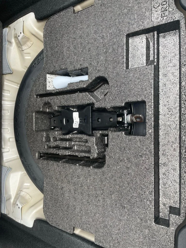 New 2026 Solar Silver Metallic Honda LX image 10