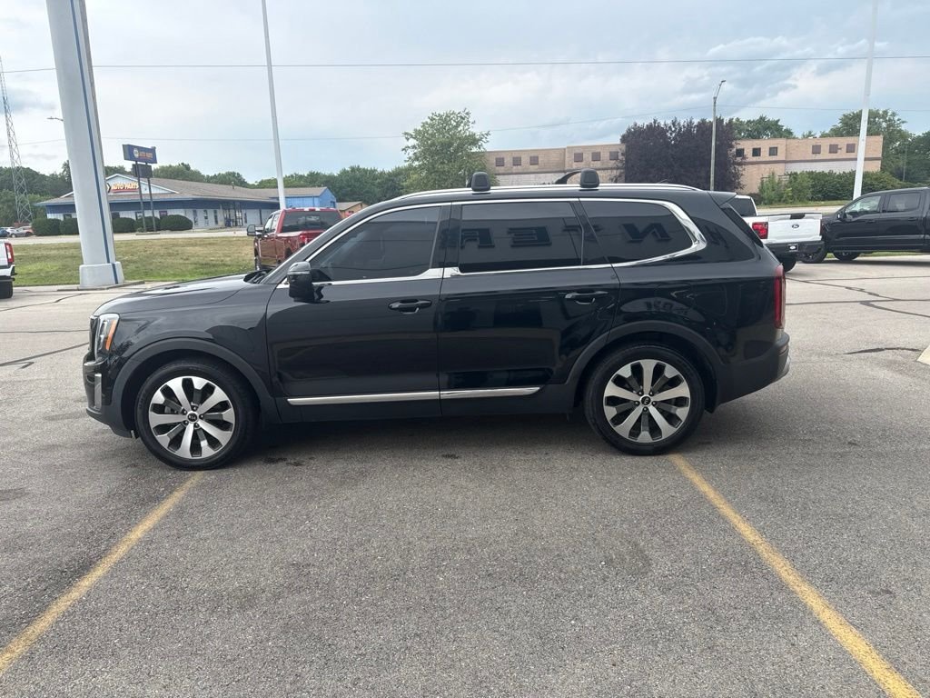 Used 2021 Ebony Black Kia EX image 37
