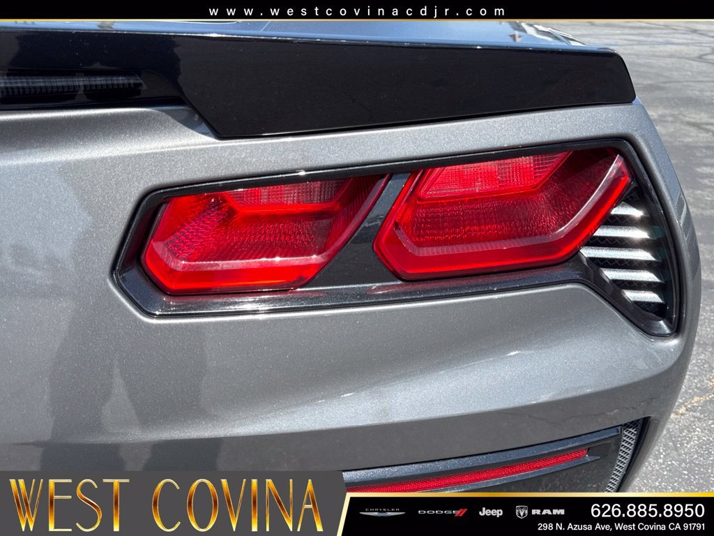 Used 2015 Gray Chevrolet Stingray image 17