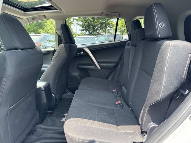 Used 2016 White Toyota XLE image 16