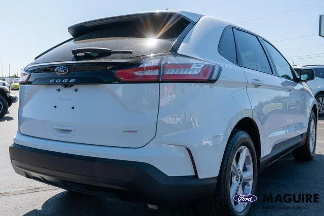 Used 2024 White Ford SE image 6