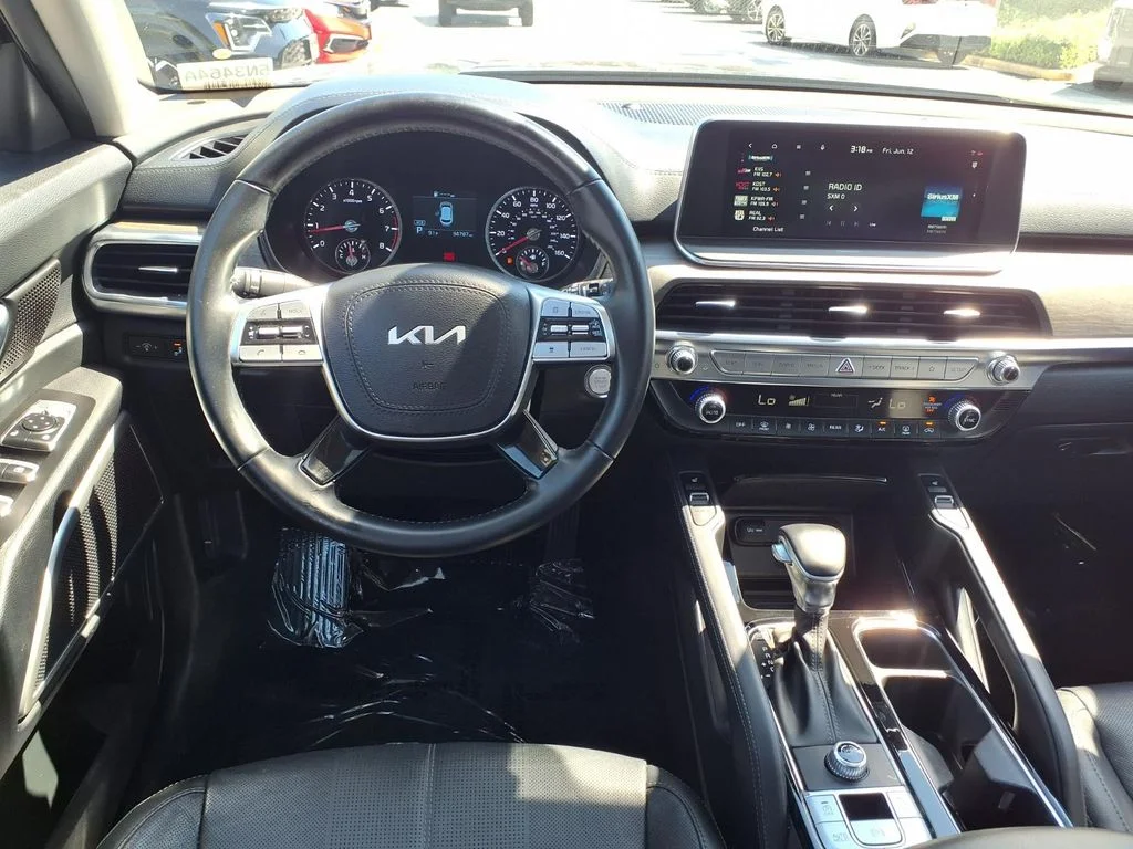 Certified Used 2022 Black Kia EX image 12