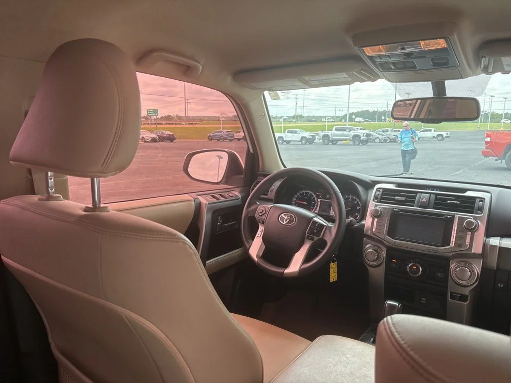 Used 2019 White Toyota SR5 Premium image 27