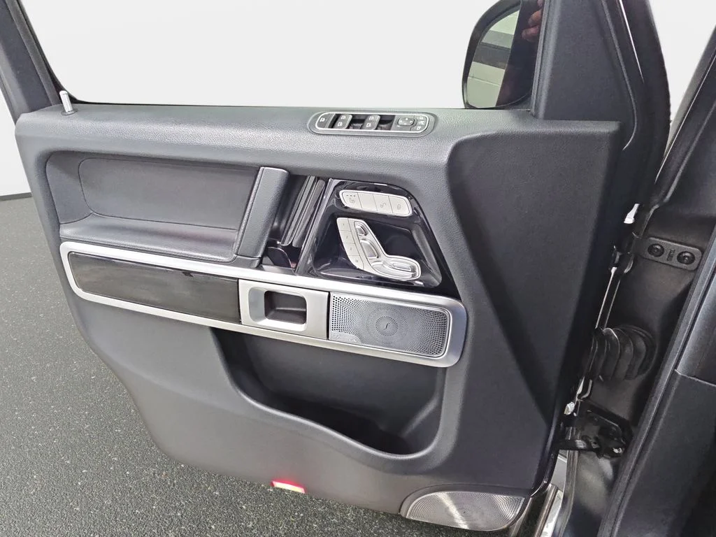 Used 2019 Black Mercedes-Benz G 550 image 29