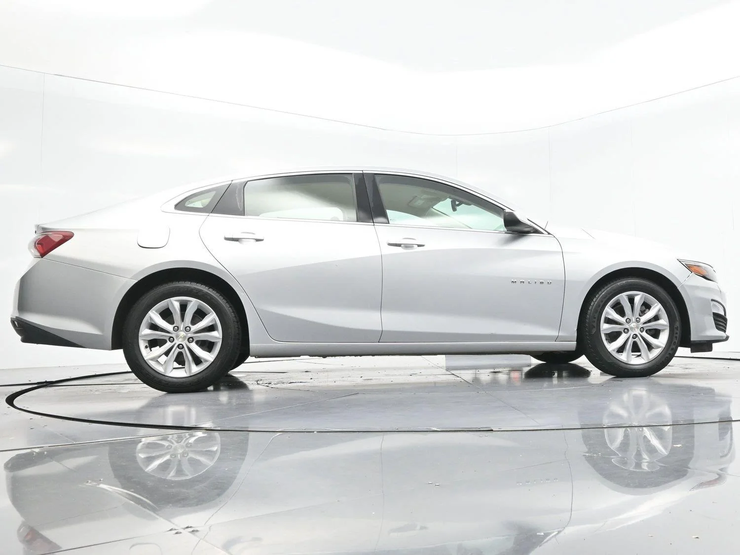Used 2020 Silver Ice Metallic Chevrolet LT image 48