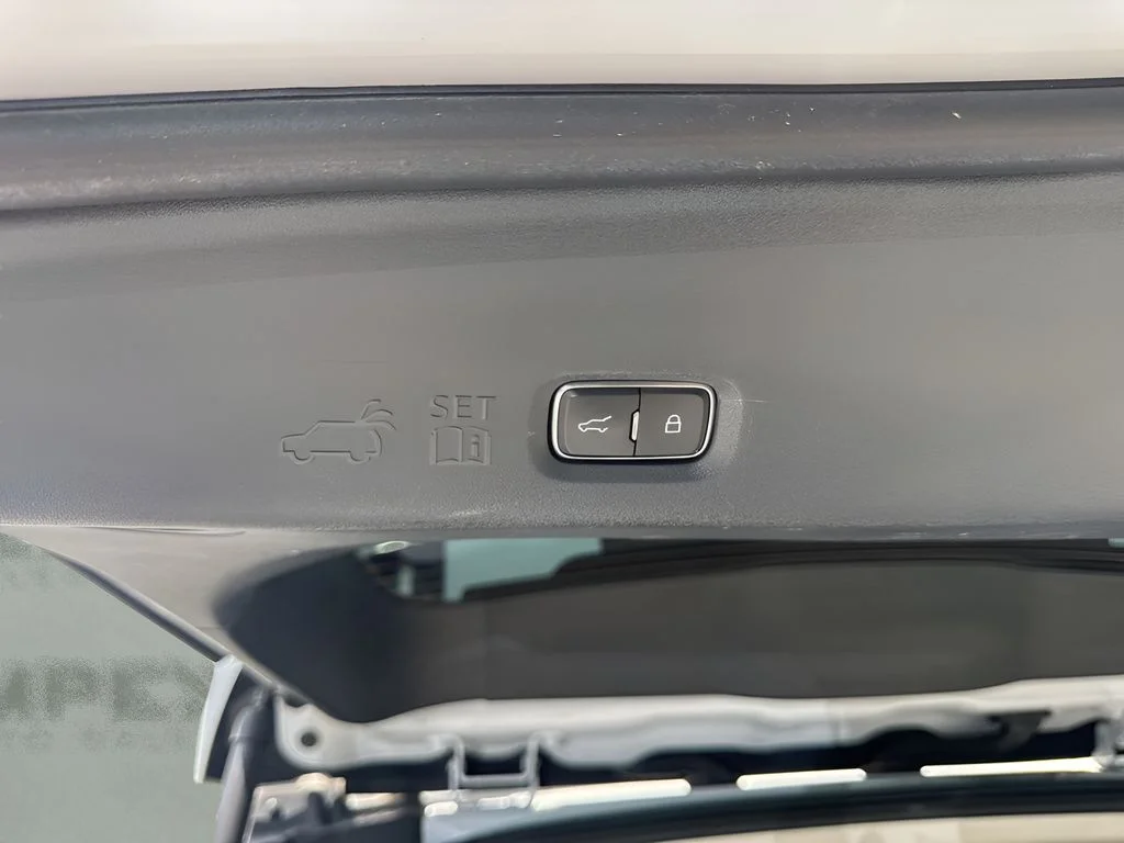 Used 2025 Silver Ford Active image 32