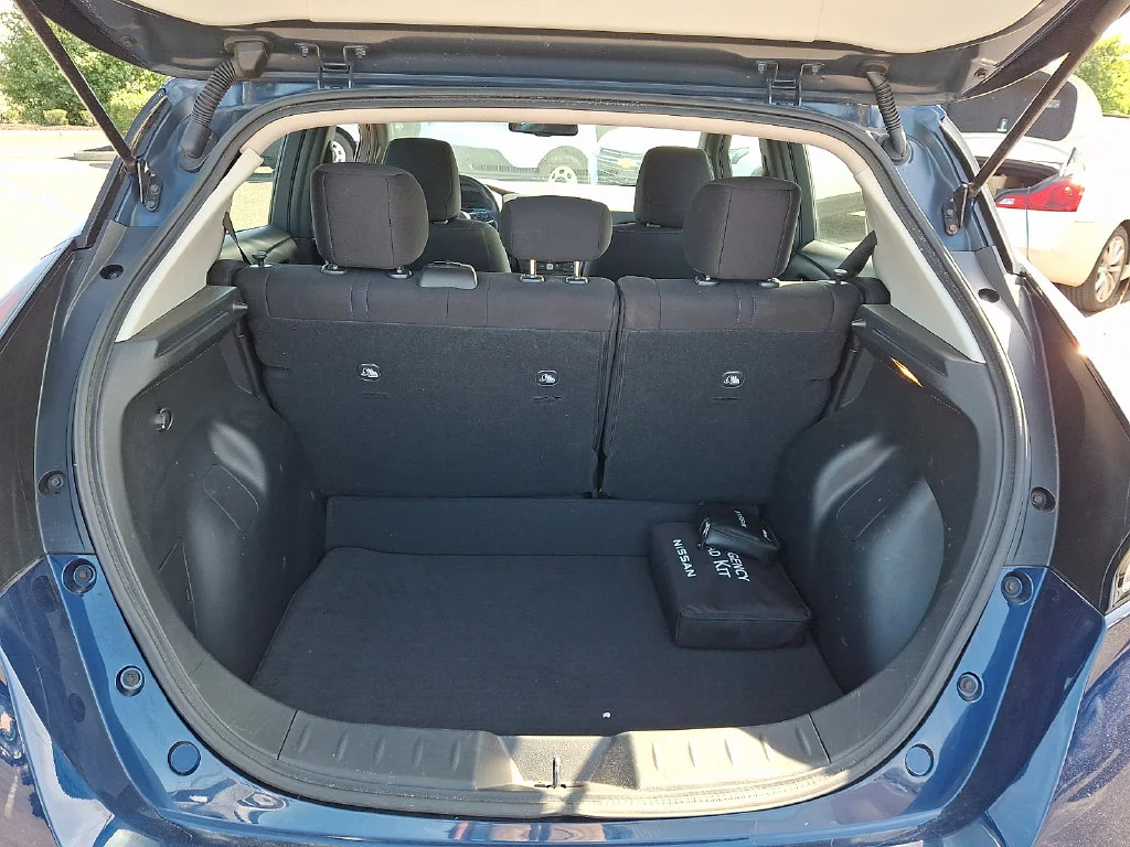 Used 2023 Blue Nissan SV Plus image 30