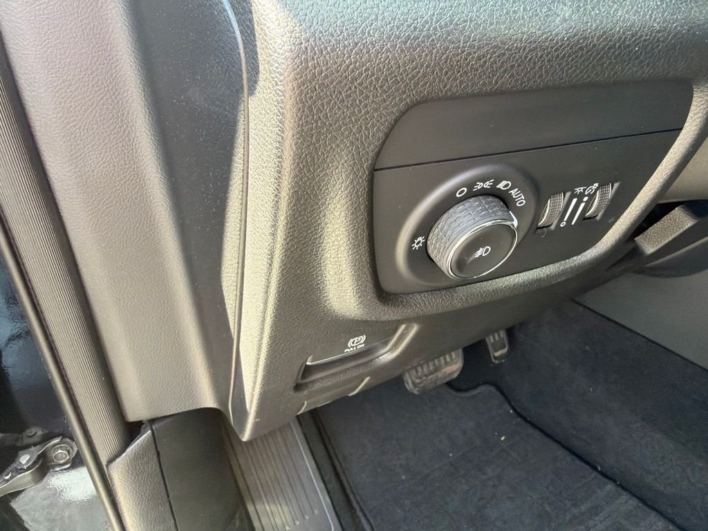 Used 2023 Black Jeep Limited image 20