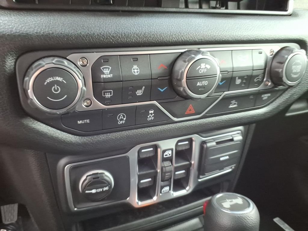 New 2026 Reign Exterior Paint Jeep Sport S image 13