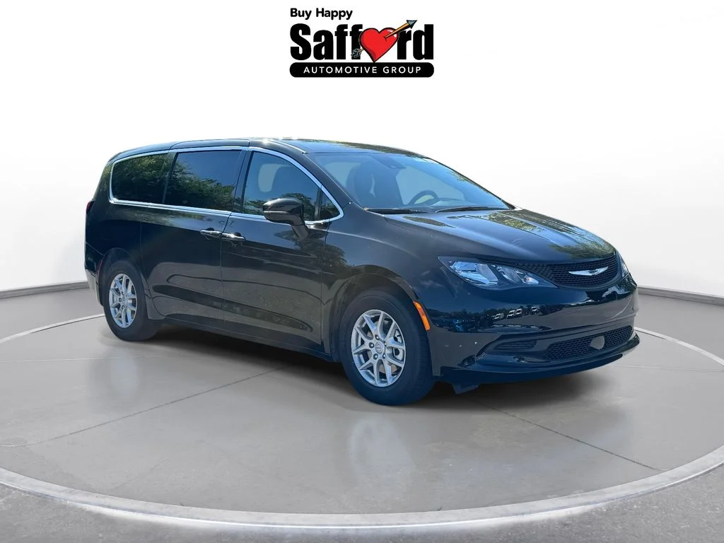 2026 Chrysler Voyager LX - Photo 10