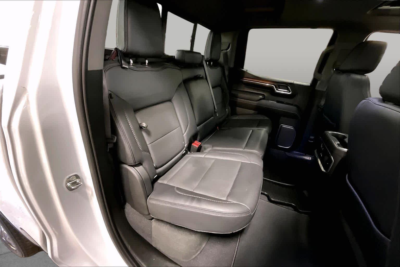 Used 2024 White Frost Tricoat GMC Denali image 20