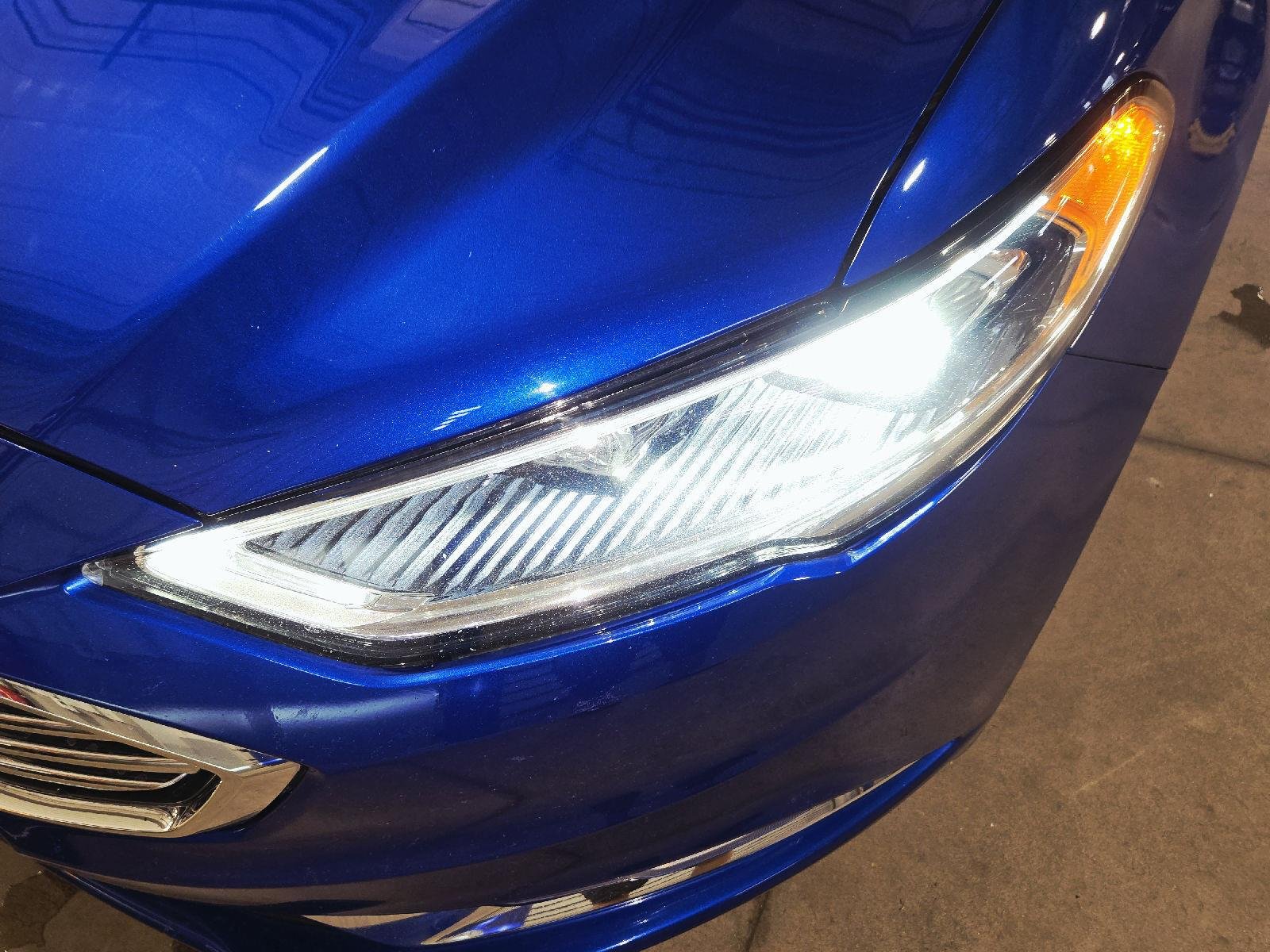 Used 2017 Lightning Blue Ford SE image 39