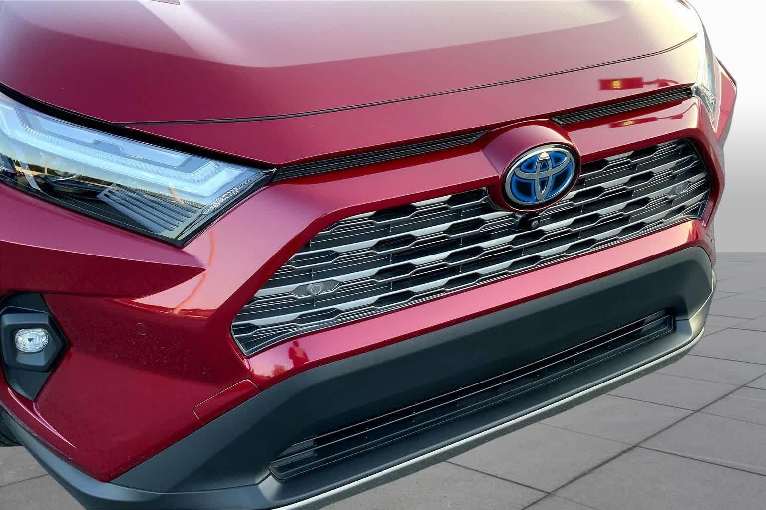 Used 2023 Ruby Flare Pearl Toyota Hybrid Limited image 27