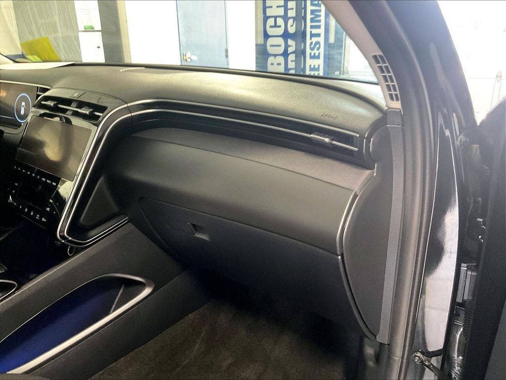 Used 2022 Black Hyundai Limited image 13