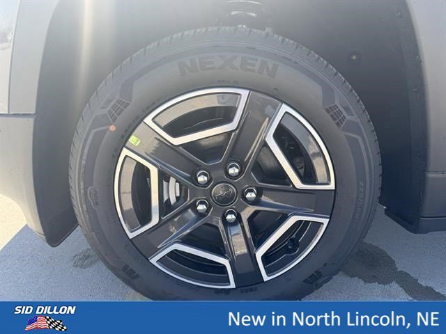 New 2026 Sting-Gray Clearcoat Jeep Laredo 4x4 image 5