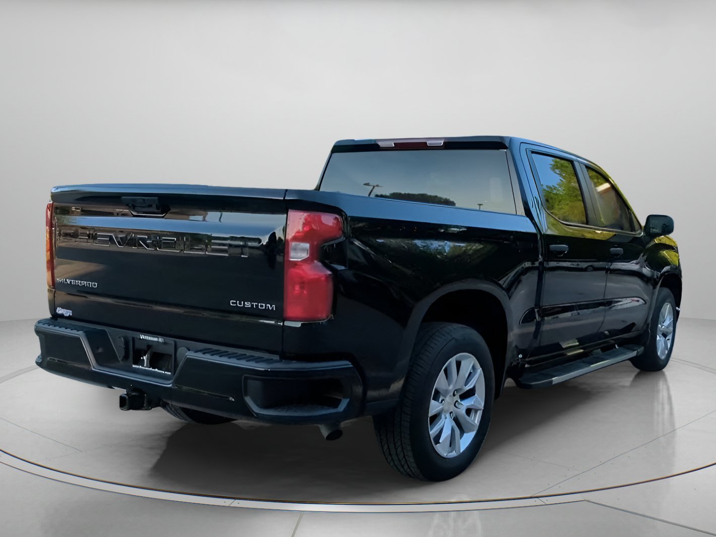 Used 2024 Black Chevrolet Custom Crew Cab Pickup image 26