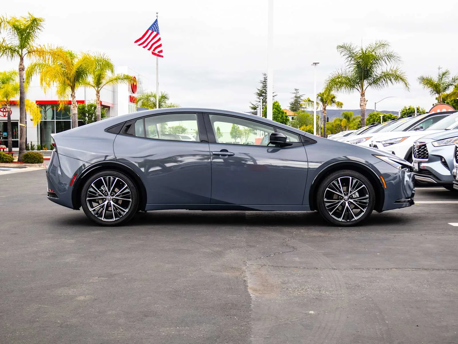 Used 2025 Guardian Gray Toyota XLE image 13