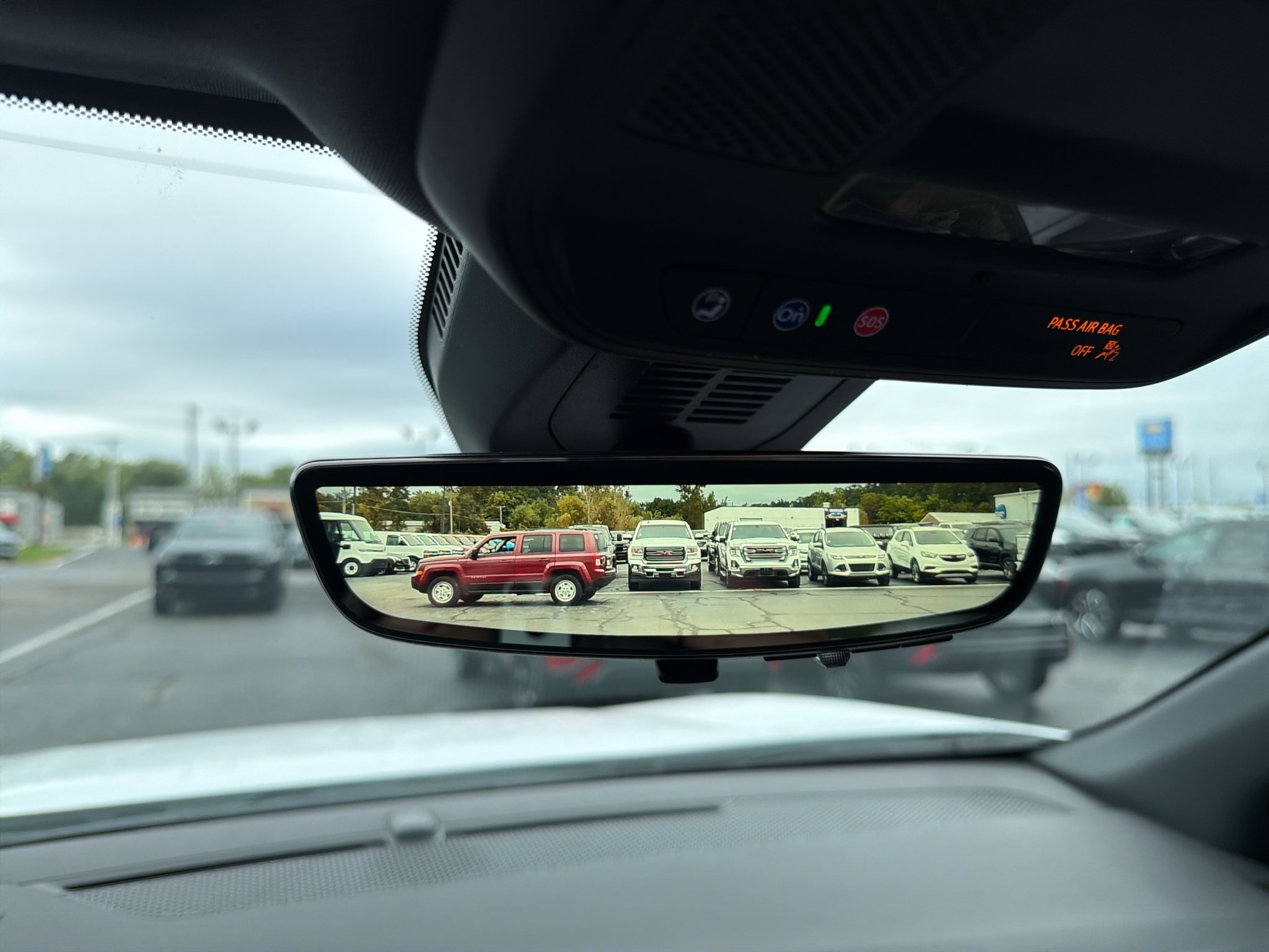 2027 Chevrolet Equinox LT - Photo 17