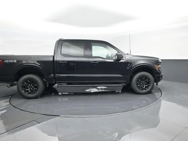 New 2026 Agate Black Metallic Ford XLT image 4