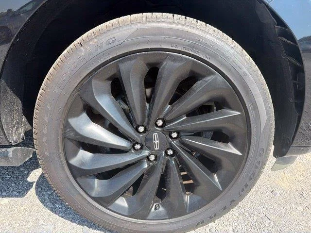 Used 2021 Black Lincoln Reserve image 37