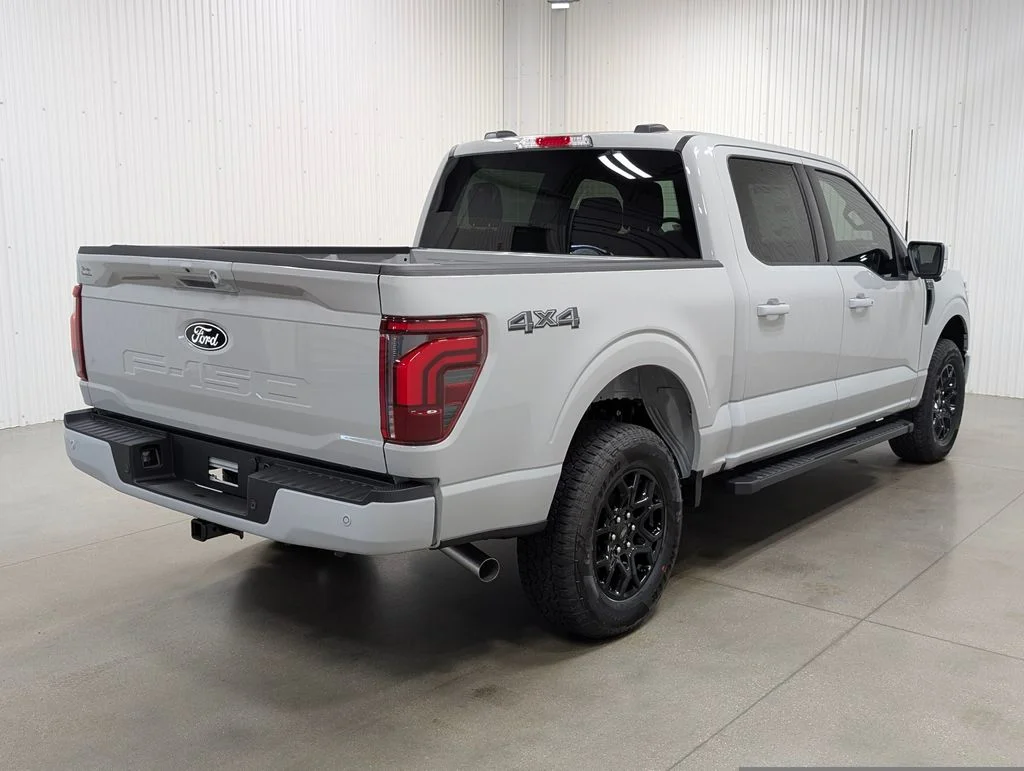 New 2026 Avalanche Ford Lariat® image 25