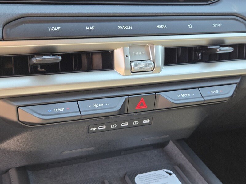 New 2027 Glacial White Pearl Kia EX image 14