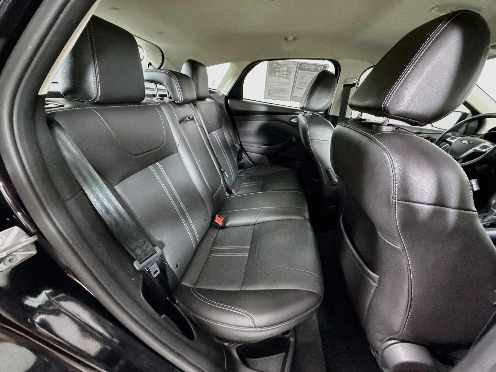 Used 2014 Tuxedo Black Metallic Ford Titanium image 26