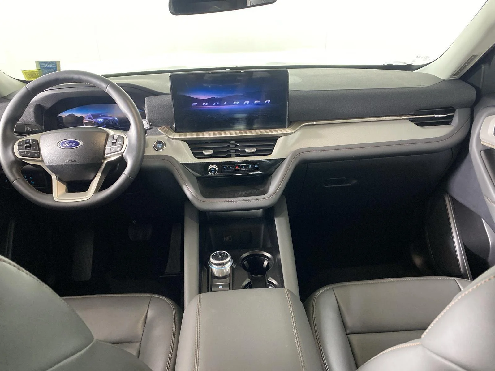 Used 2026 Agate Black Ford Active image 24