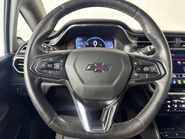 Used 2023 White Chevrolet 2LT image 18