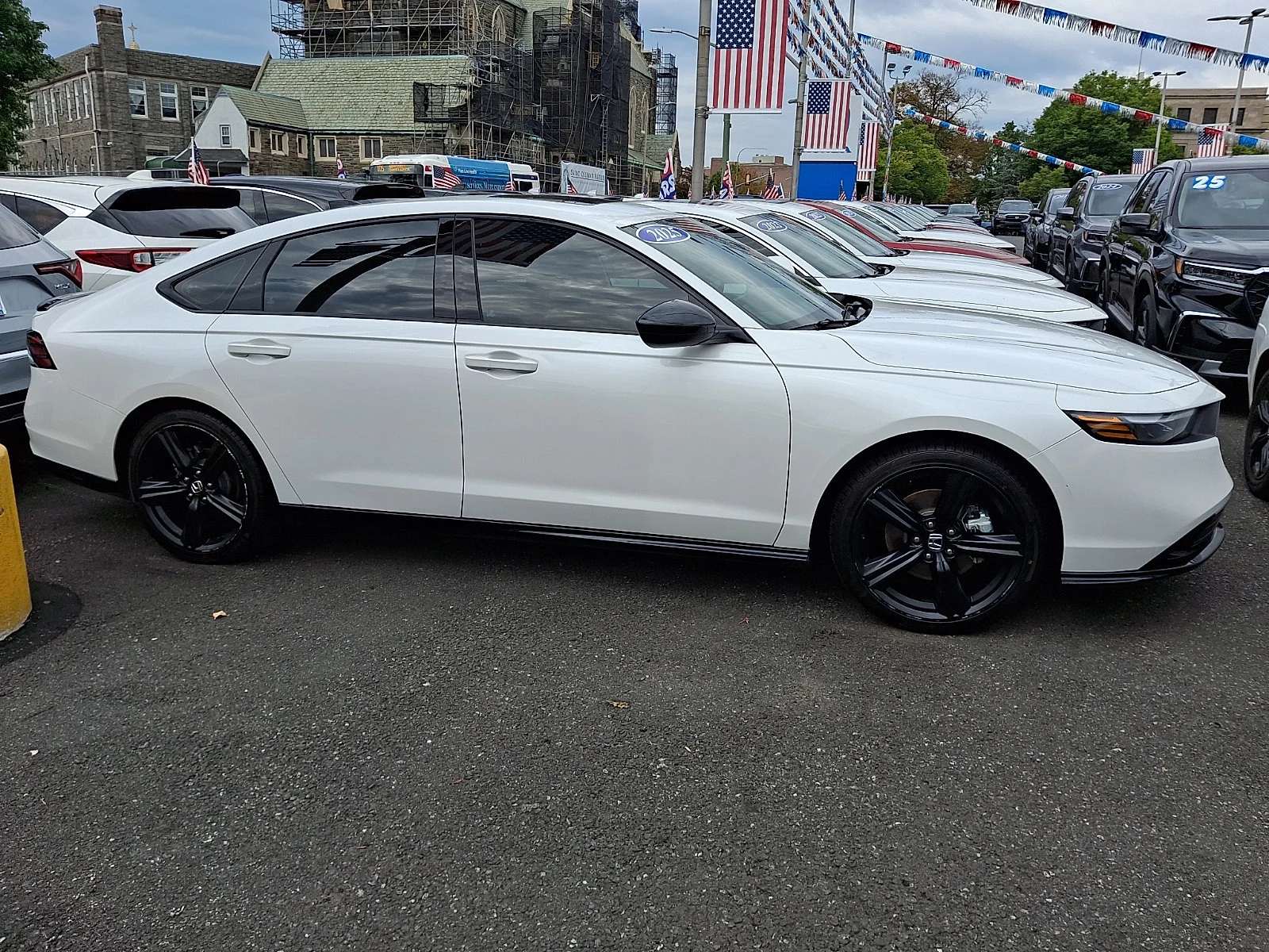 Used 2025 Platinum White Pearl Honda Sport-L image 5