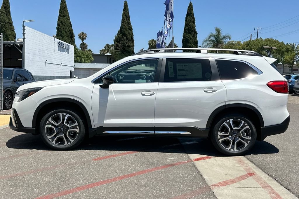 New 2026 CRYSTAL WHITE PEARL Subaru Limited 7-Passenger image 8