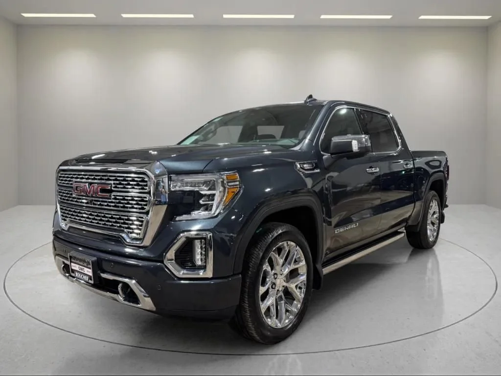 Used 2021 Green GMC Denali image 2