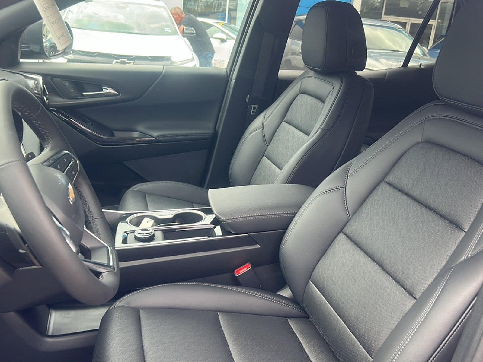 2027 Chevrolet Equinox LT - Photo 12