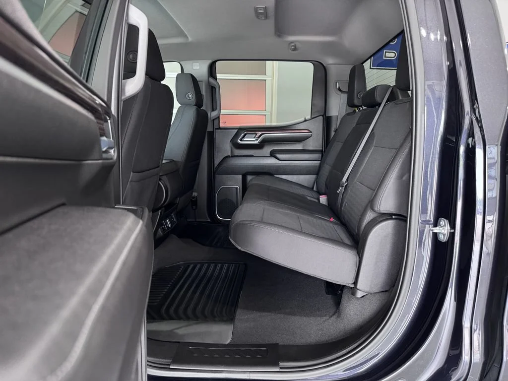 2023 Chevrolet Silverado 1500 LT - Photo 13